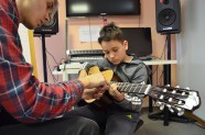 Курсы гитары в школе «Я творю!»